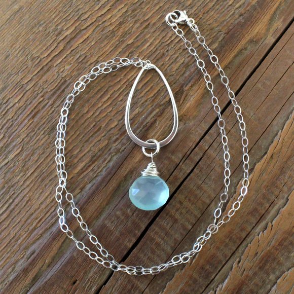 Sterling Silver and Aqua Blue Chalcedony Necklace - Brand new - Picture 2 of 3